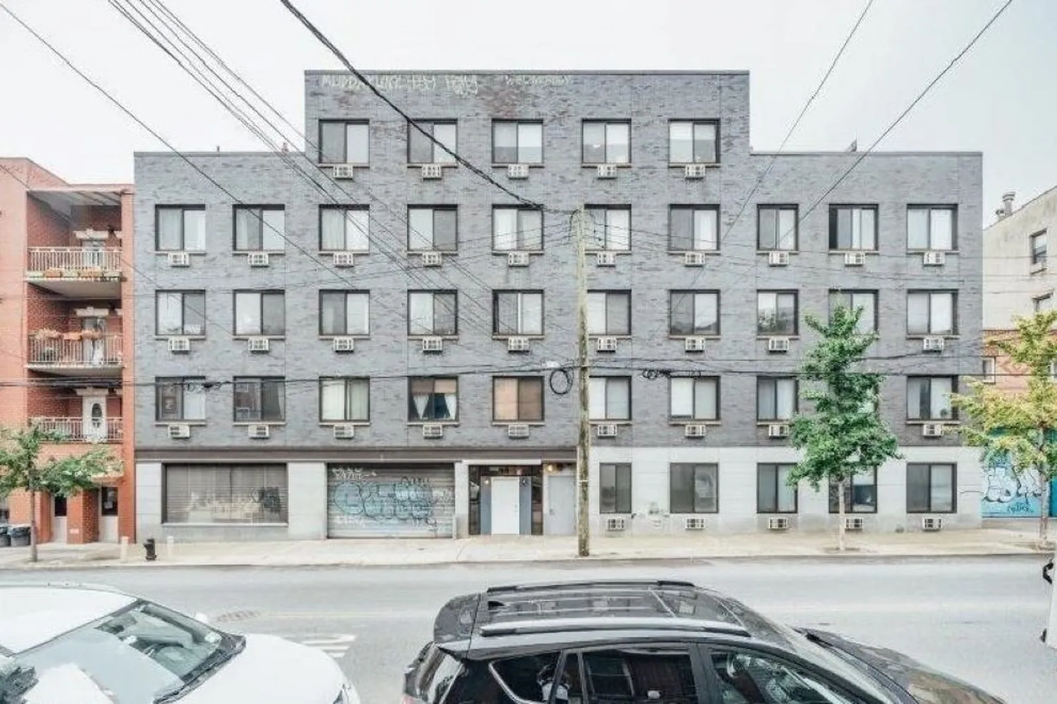 924 Metropolitan Avenue